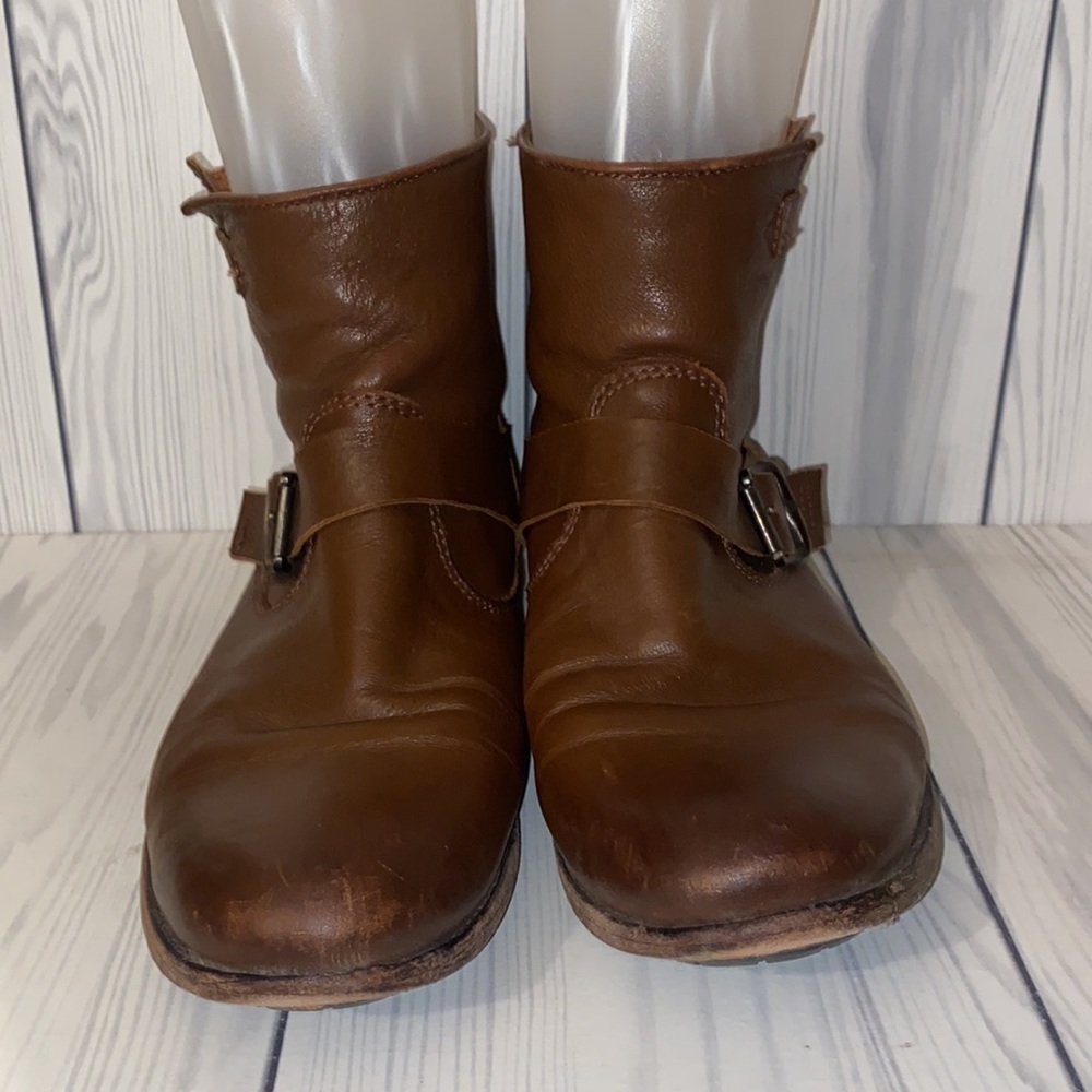 Frye Tyler Engineer - Picture 3 of 5
